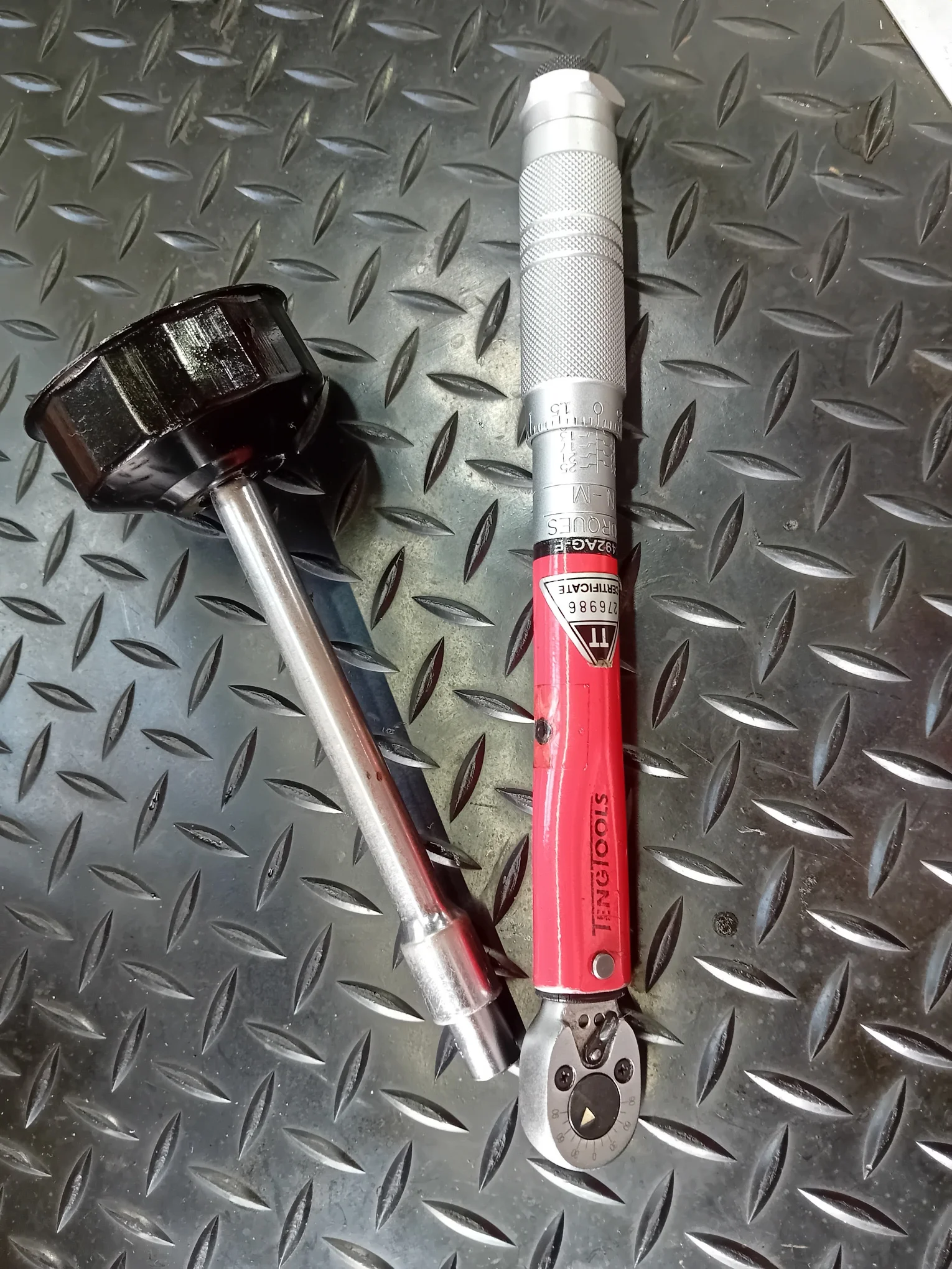 Low range torque wrench and filter cap.webp